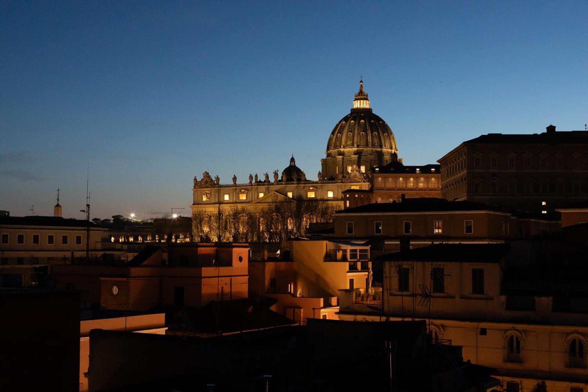Penthouse In Exclusive Borgo Pio District Apartment Rome Exterior photo